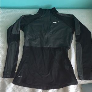 Nike pro half zip